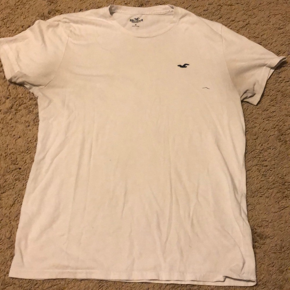 White hollister shirt